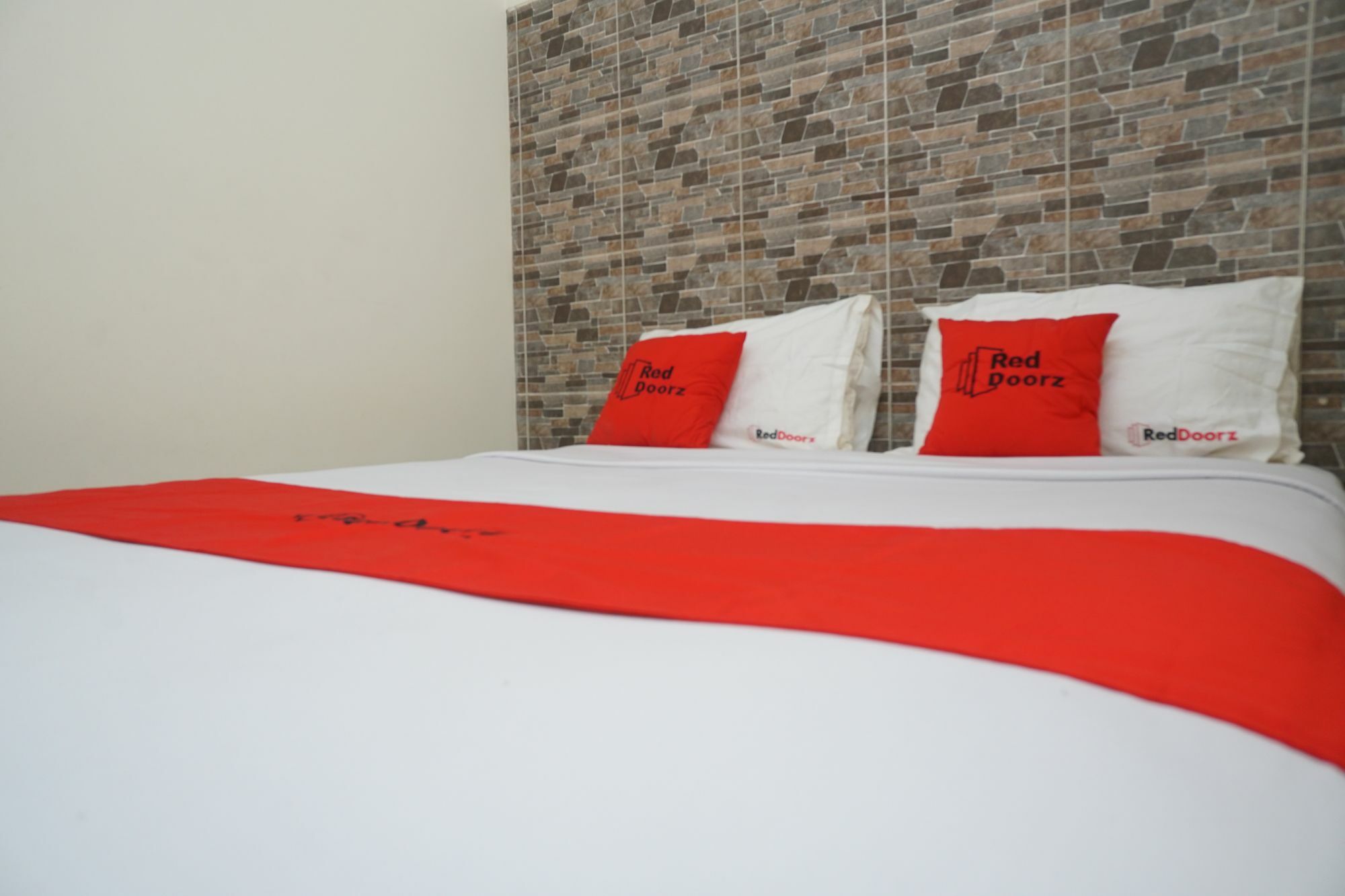 Reddoorz Plus @ Ciumbuleuit Area 万隆 外观 照片