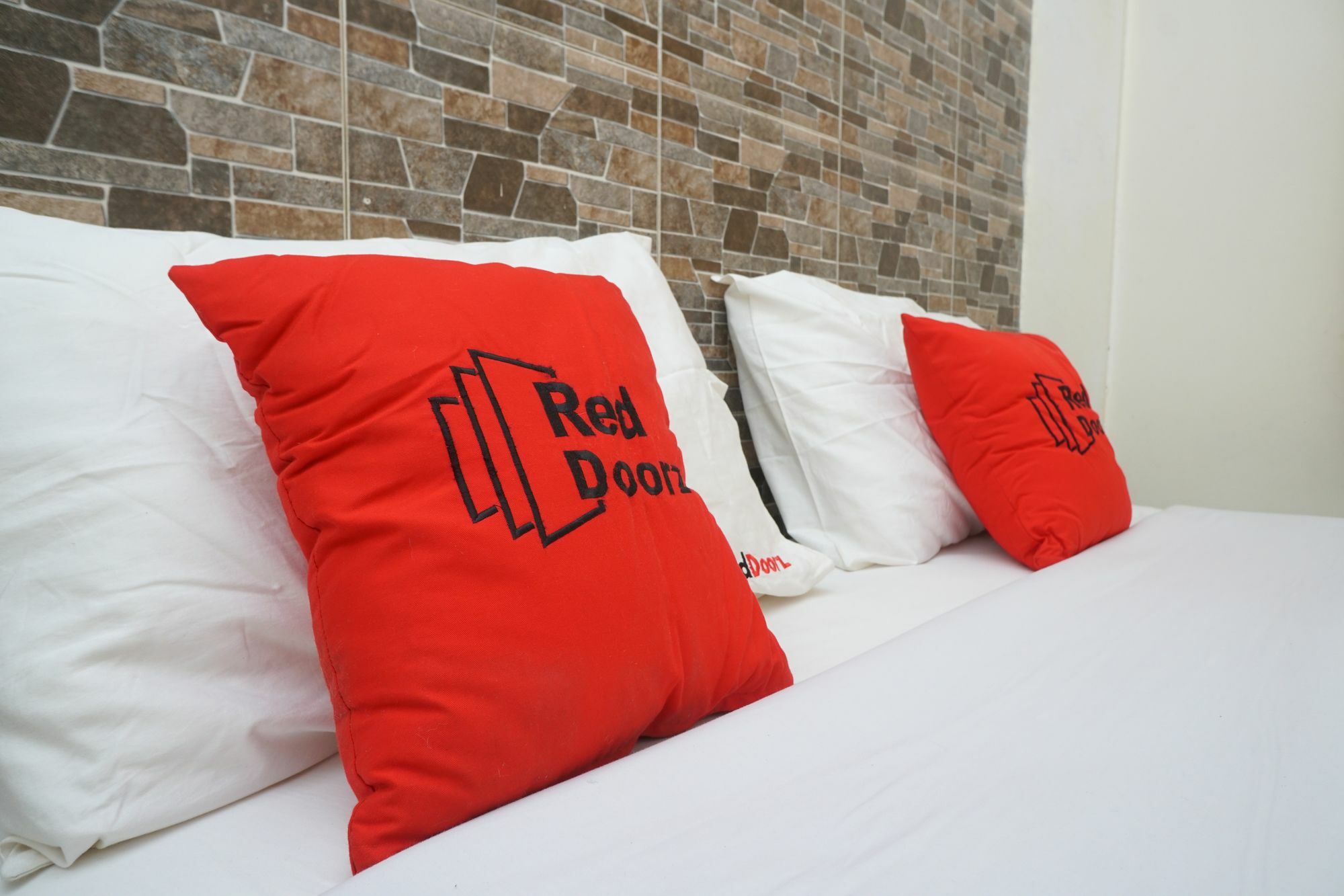Reddoorz Plus @ Ciumbuleuit Area 万隆 外观 照片